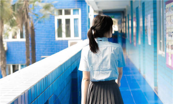弥渡如何找到一个可以帮助我生孩子的女人？